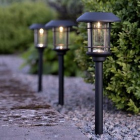 Solcellsbelysning på spjut